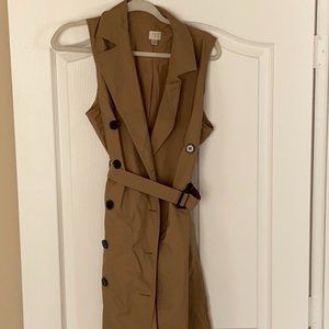 Sleeveless Trench Coat